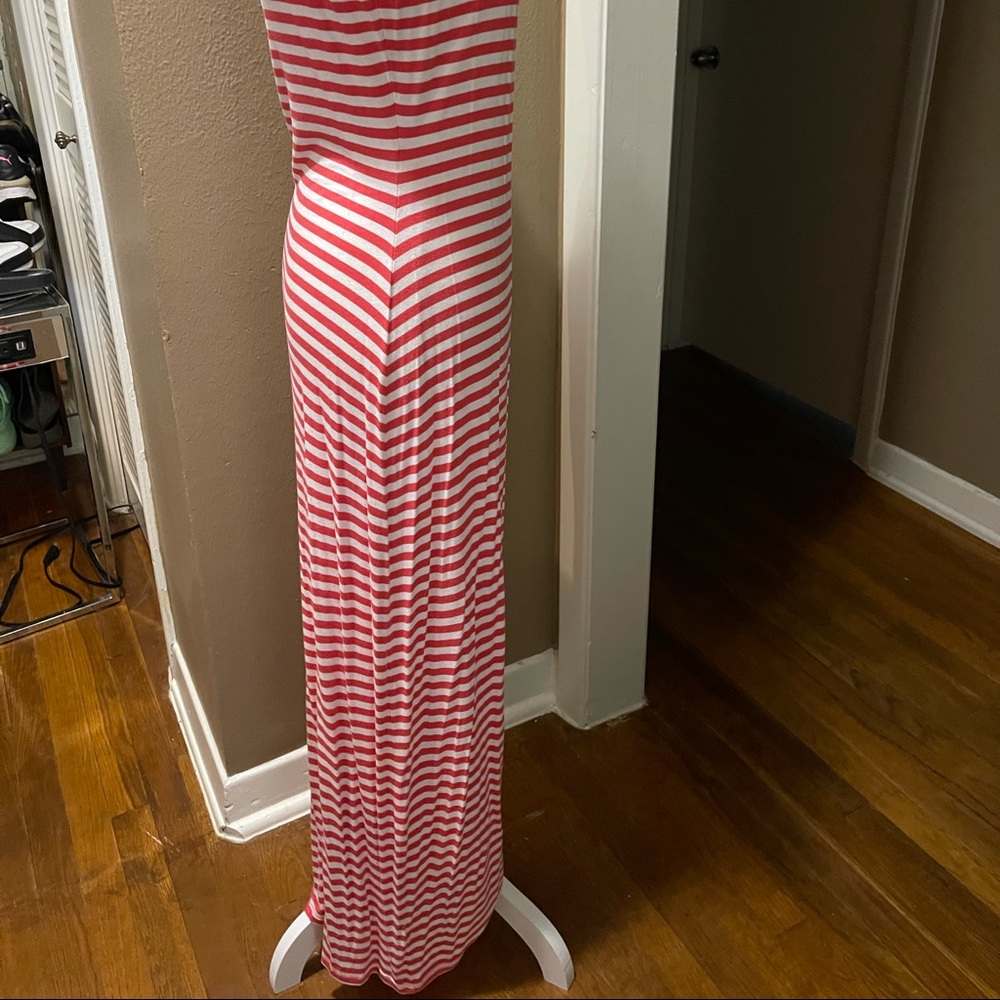 Dress - Picture 2 of 5